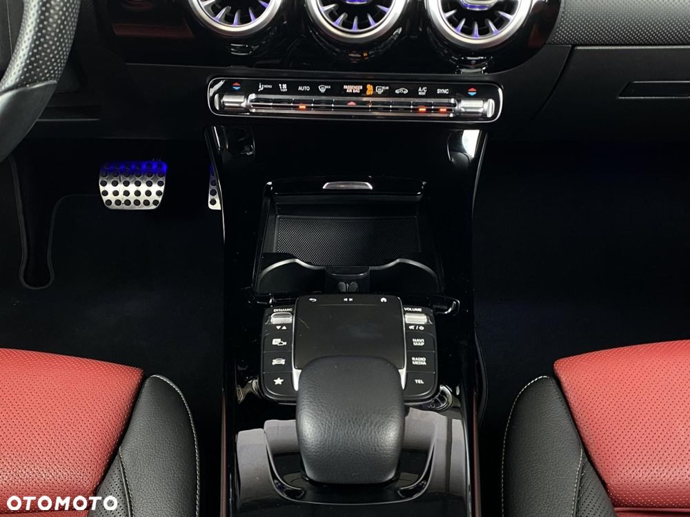 Mercedes-Benz Klasa A 200 AMG Line 7G-DCT - 19