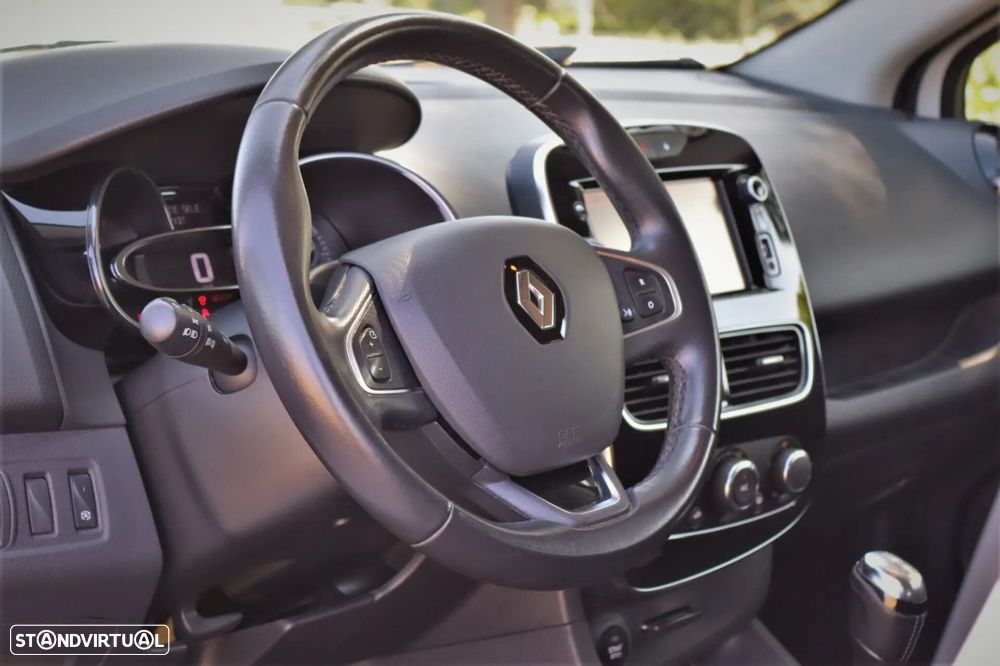 Renault Clio Sport Tourer - 8