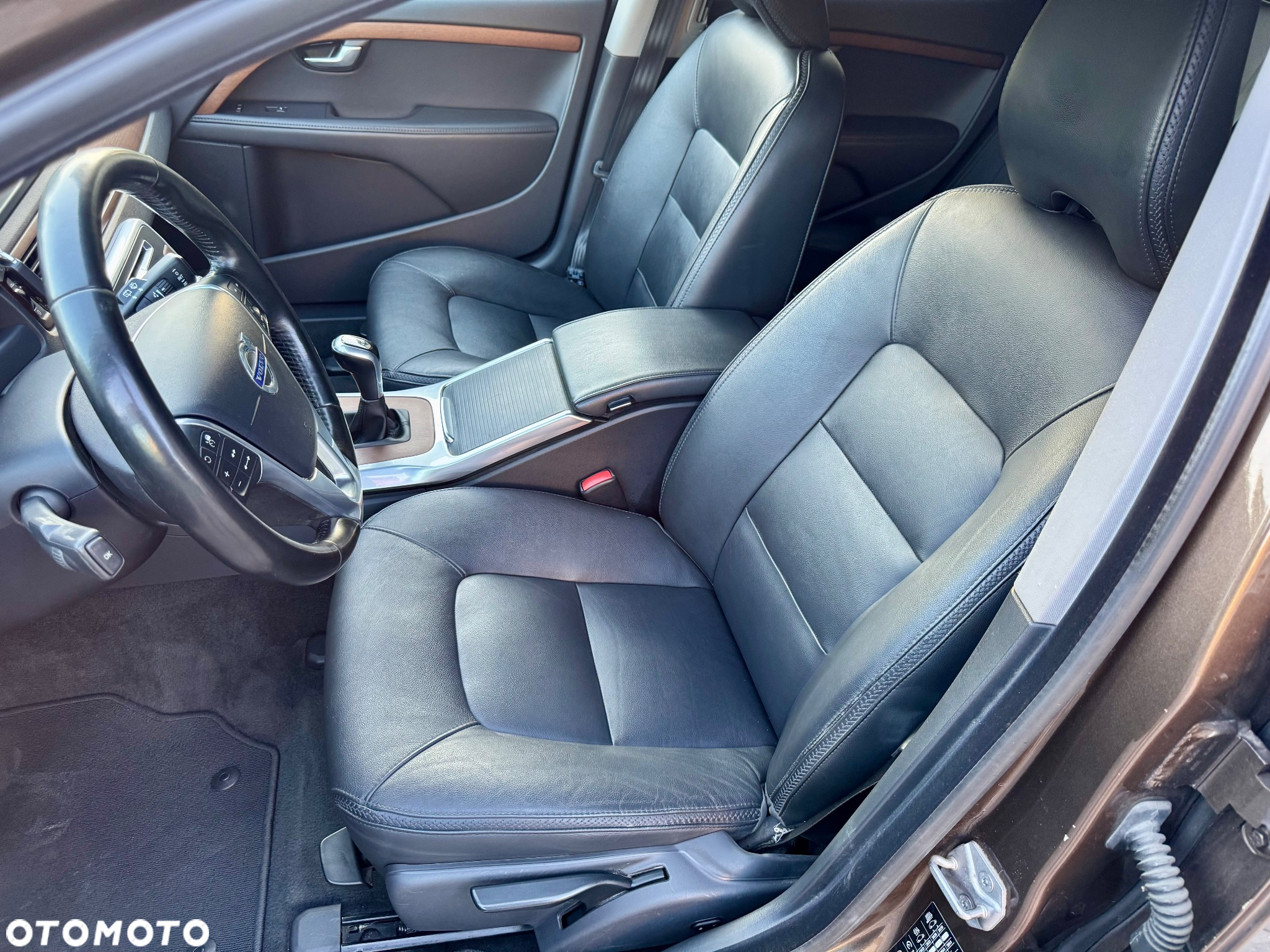 Volvo XC 70 D4 Momentum - 19