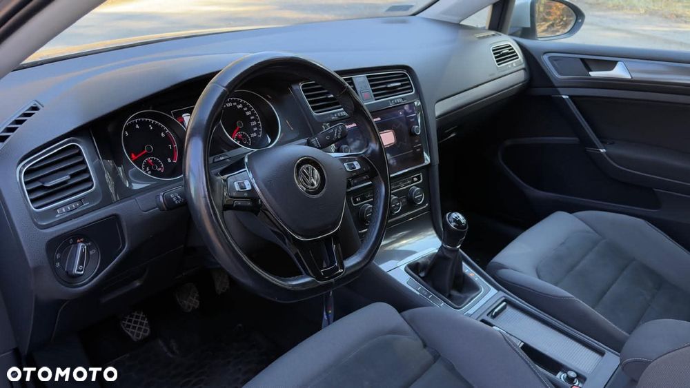 Volkswagen Golf 1.5 TSI BMT Evo Comfortline - 4