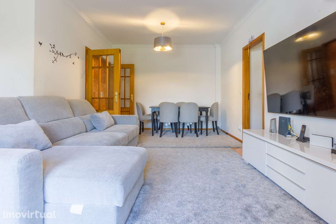 Quinta do Conde - Apartº 1º andar de 3 assoalhadas - c/ arrecadação. - Grande imagem: 3/15