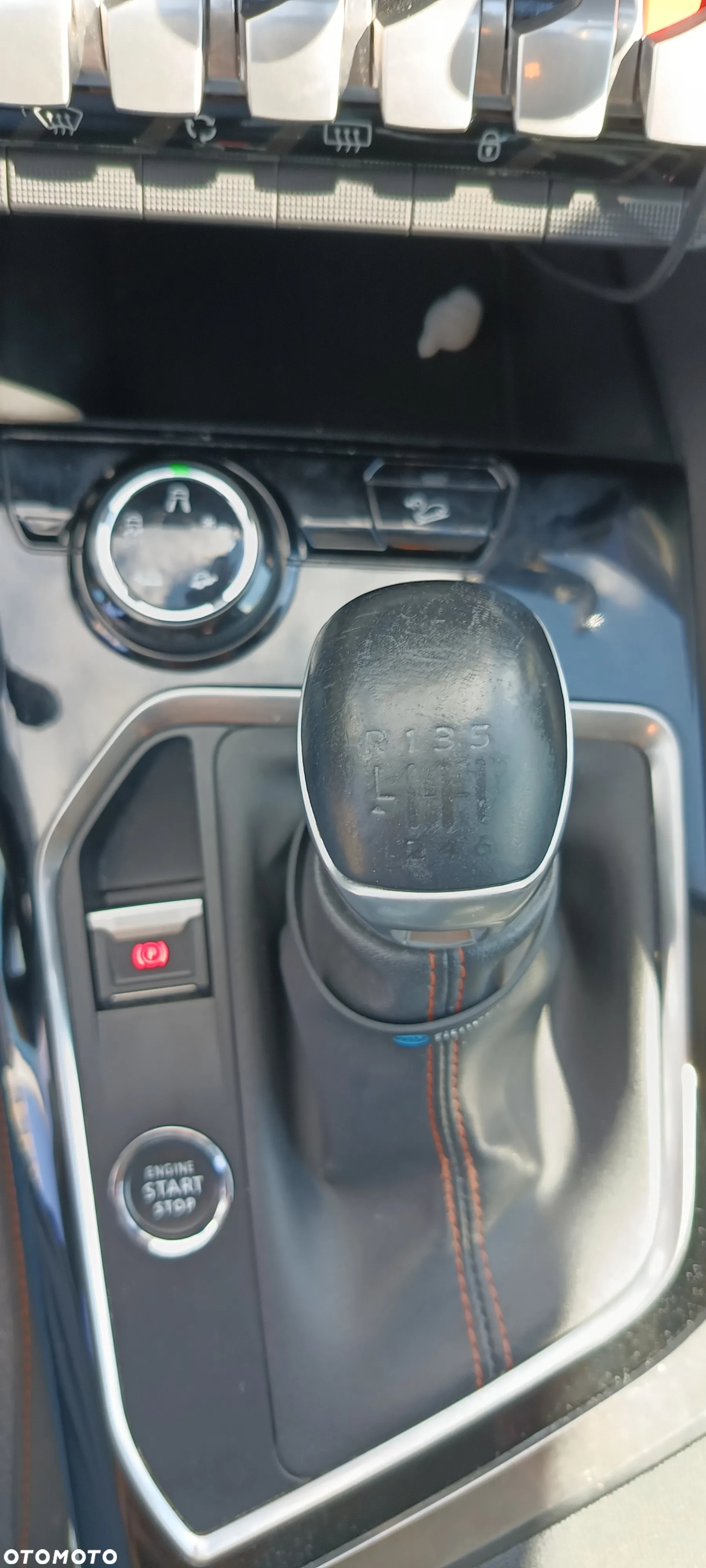 Peugeot 3008 1.2 PureTech Allure S&S - 19