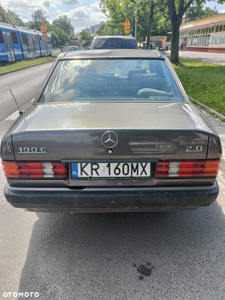 Mercedes-Benz W201 (190) - 2