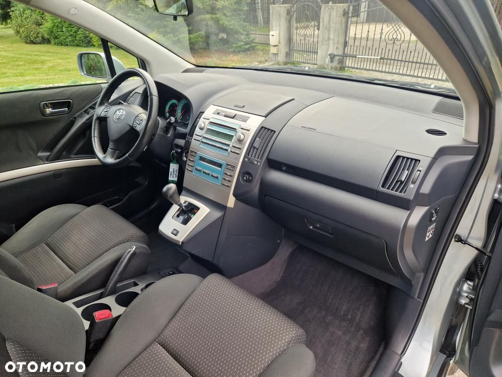 Toyota Corolla Verso 1.8 Sol + 7os MM - 12