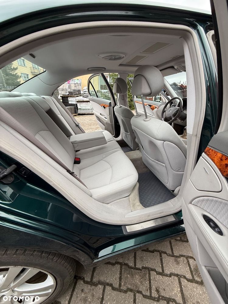 Mercedes-Benz Klasa E 220 CDI Elegance DPF - 21