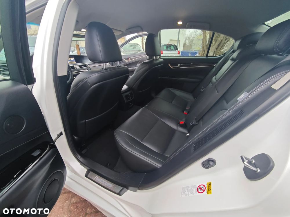 Lexus GS 300h Elite - 13