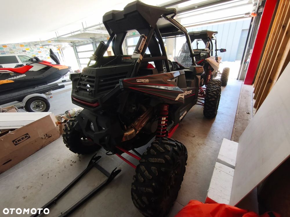 Polaris RZR - 6