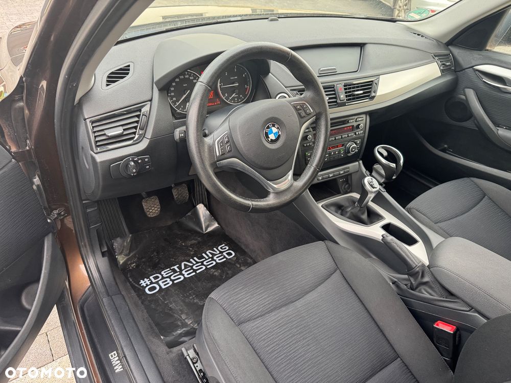 BMW X1 sDrive18d xLine - 16
