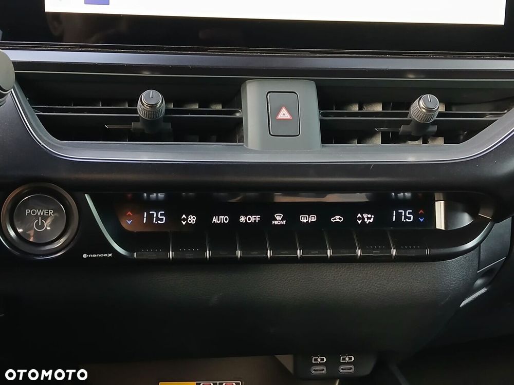 Lexus UX 300h F Sport Design - 26