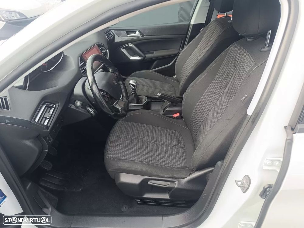 Peugeot 308 SW 1.2 PureTech Style - 10