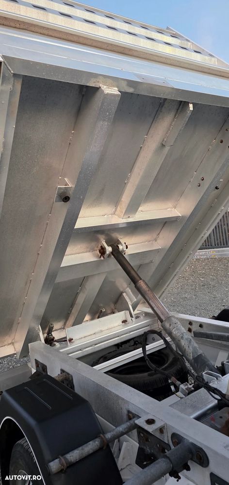 Volkswagen TRANSPORTER face lift 2.0 tdi, 140cp,  186.200 km,           basculabil 3.2t original,  07/2012 (serie 2013).  (factura cu TVA, SEAP , finantare PJ, rate PF - 17