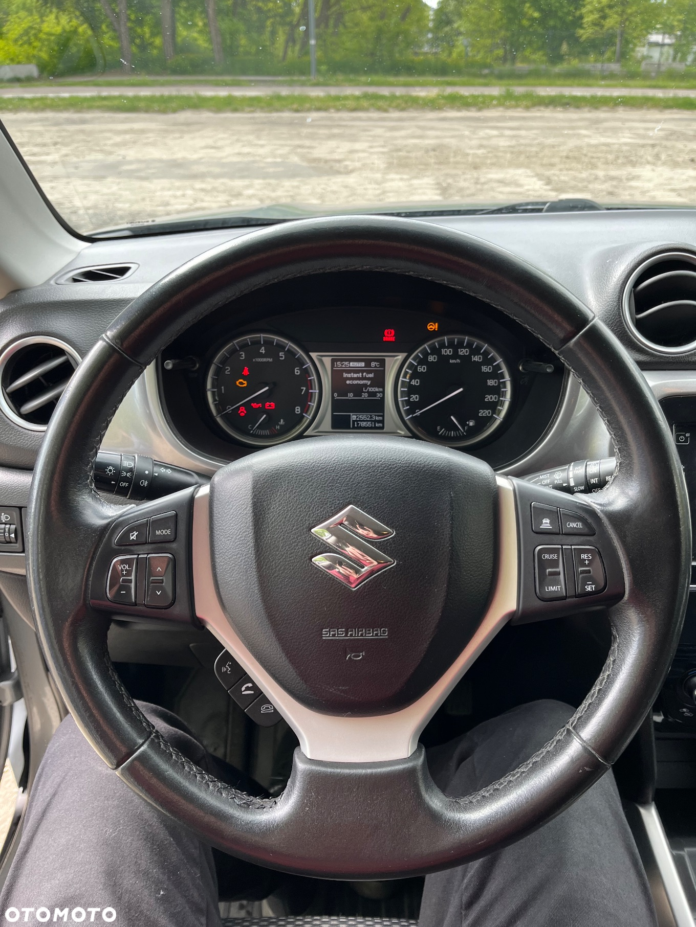 Suzuki Vitara 1.6 Premium 4WD - 35