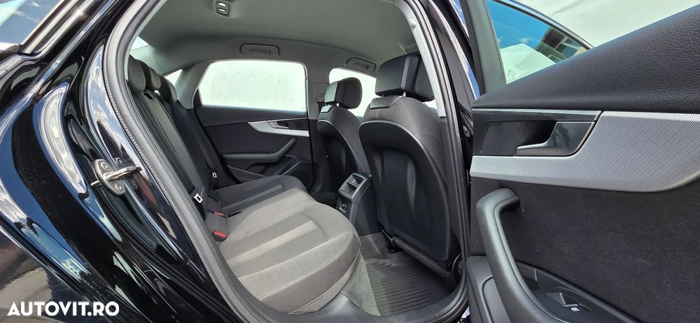 Audi A4 40 TDI quattro S tronic Advanced - 17