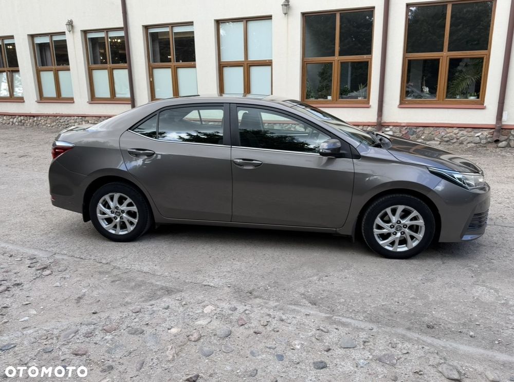 Toyota Corolla 1.6 Comfort - 4