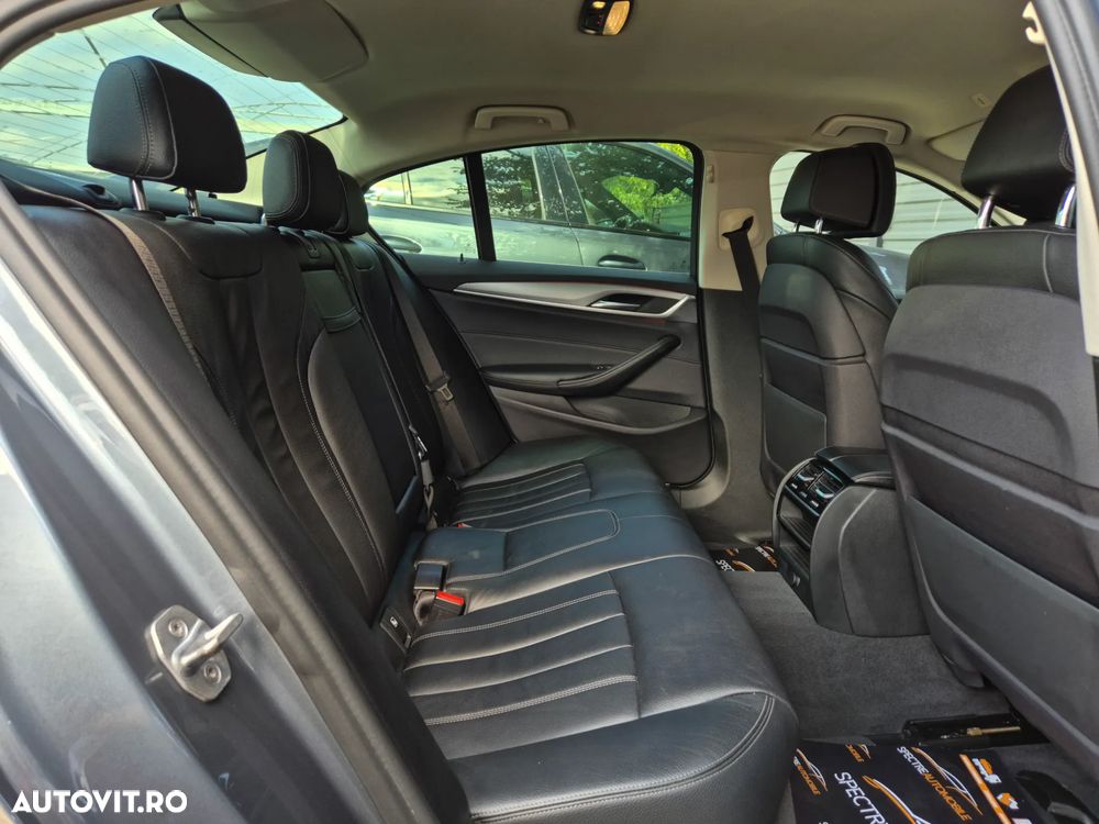 BMW Seria 5 520d Efficient Dynamics Edition Aut. Sport Line - 13