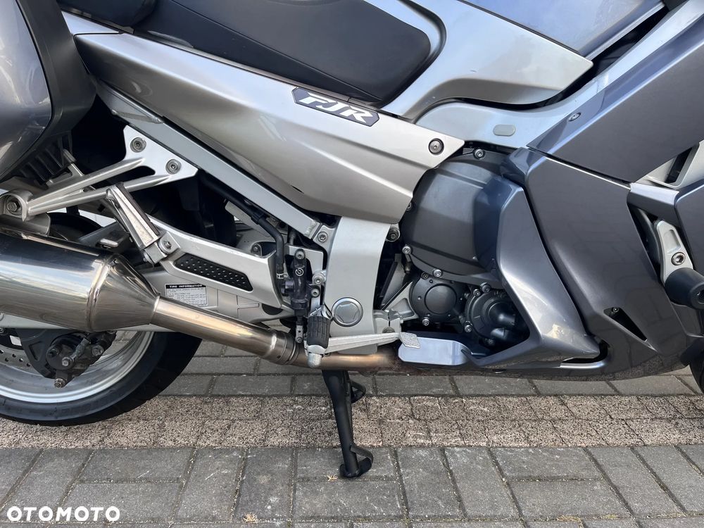 Yamaha FJR - 23