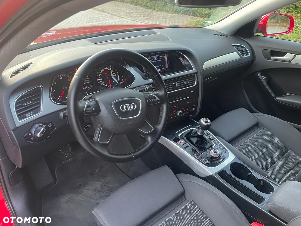 Audi A4 Avant 2.0 TDI DPF Ambiente - 9