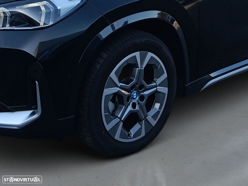 BMW iX1 eDrive20 xLine — fotografia 4
