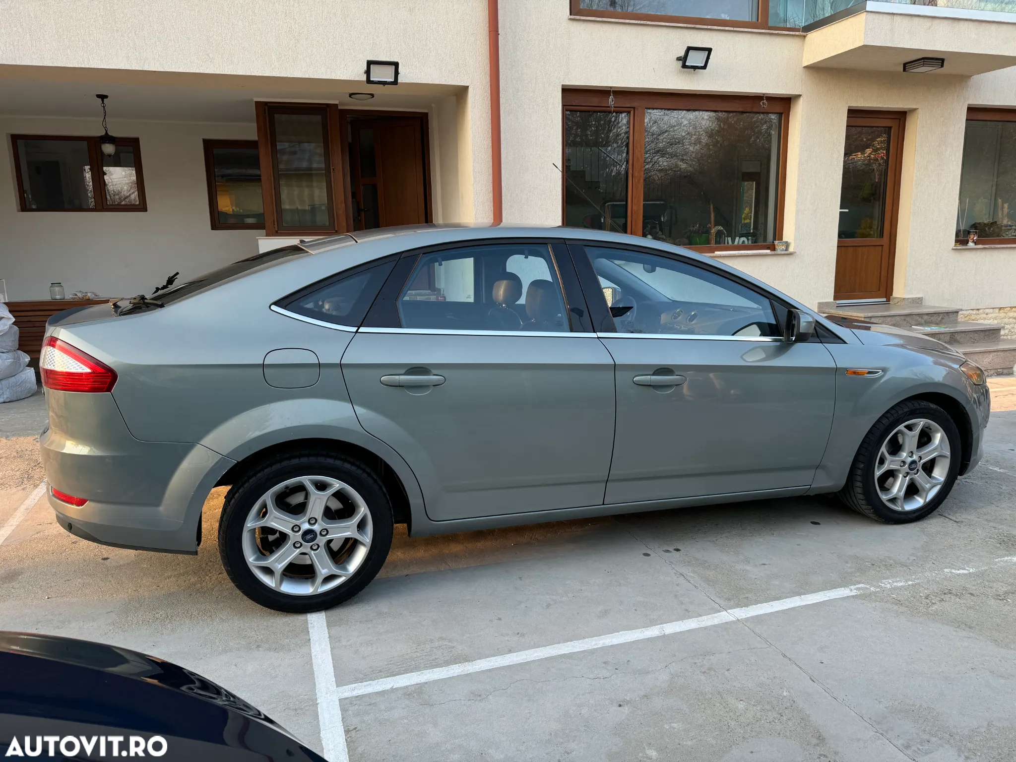 Ford Mondeo 2.0 TDCi Titanium - 10