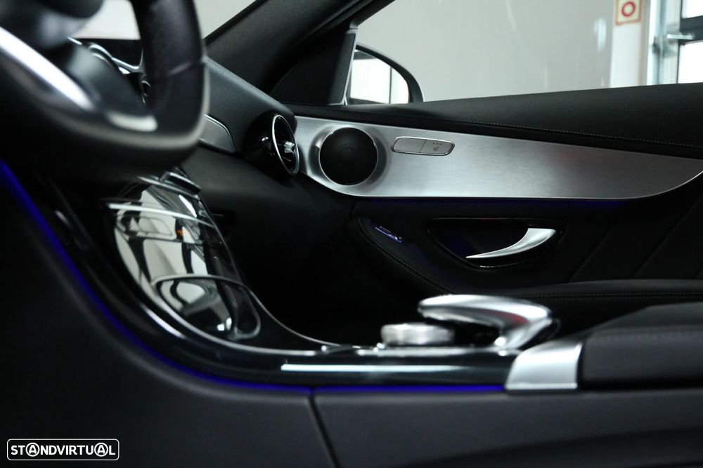 Mercedes-Benz C 300 de AMG Line - 17