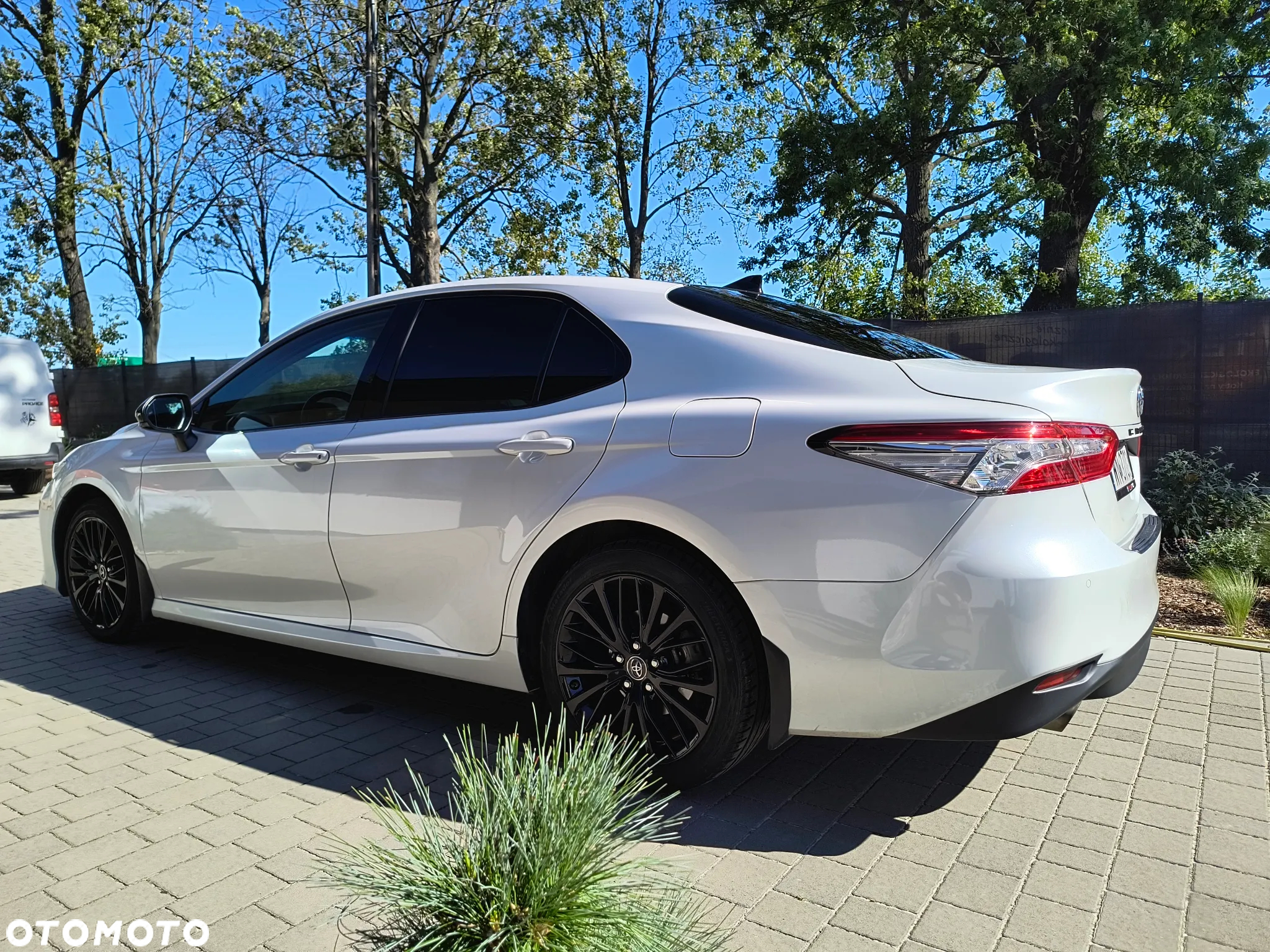 Toyota Camry 2.5 Hybrid Executive CVT - 3