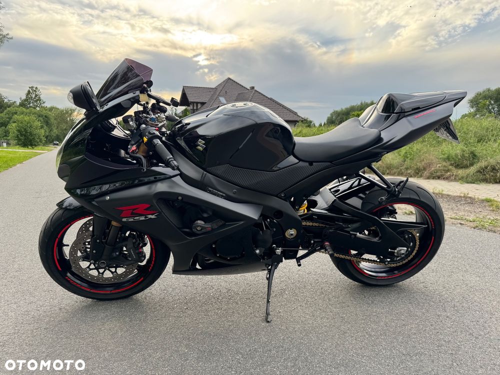 Suzuki GSX-R - 6