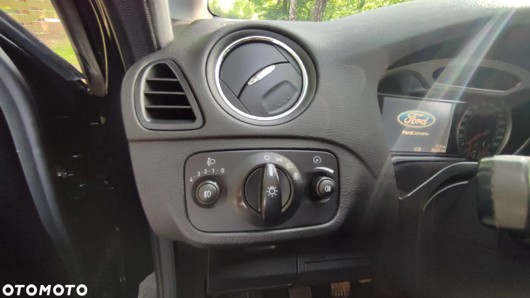 Ford S-Max 2.0 TDCi Titanium - 13