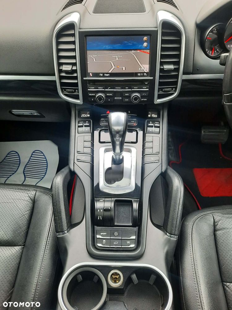 Porsche Cayenne Tiptronic S - 11