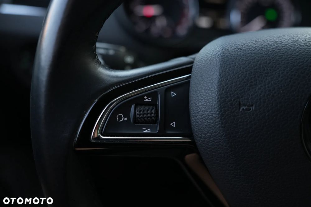 Skoda Octavia 2.0 TDI Style DSG - 20