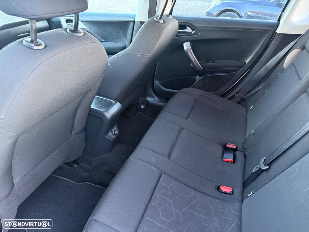 Peugeot 2008 e-HDi FAP 92 STOP & START Active - 24