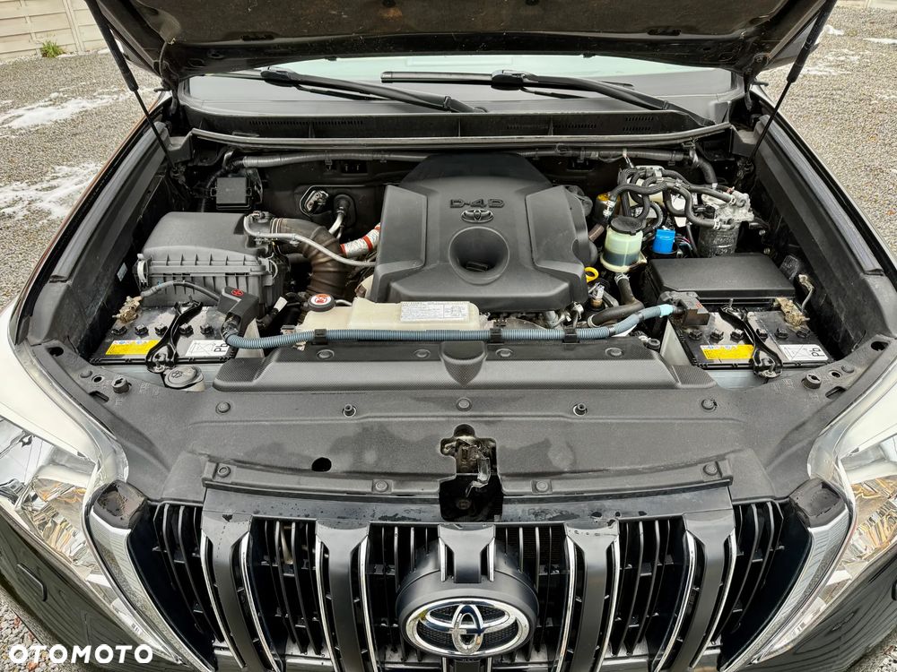Toyota Land Cruiser LC 2.8 D-4D Premium - 40