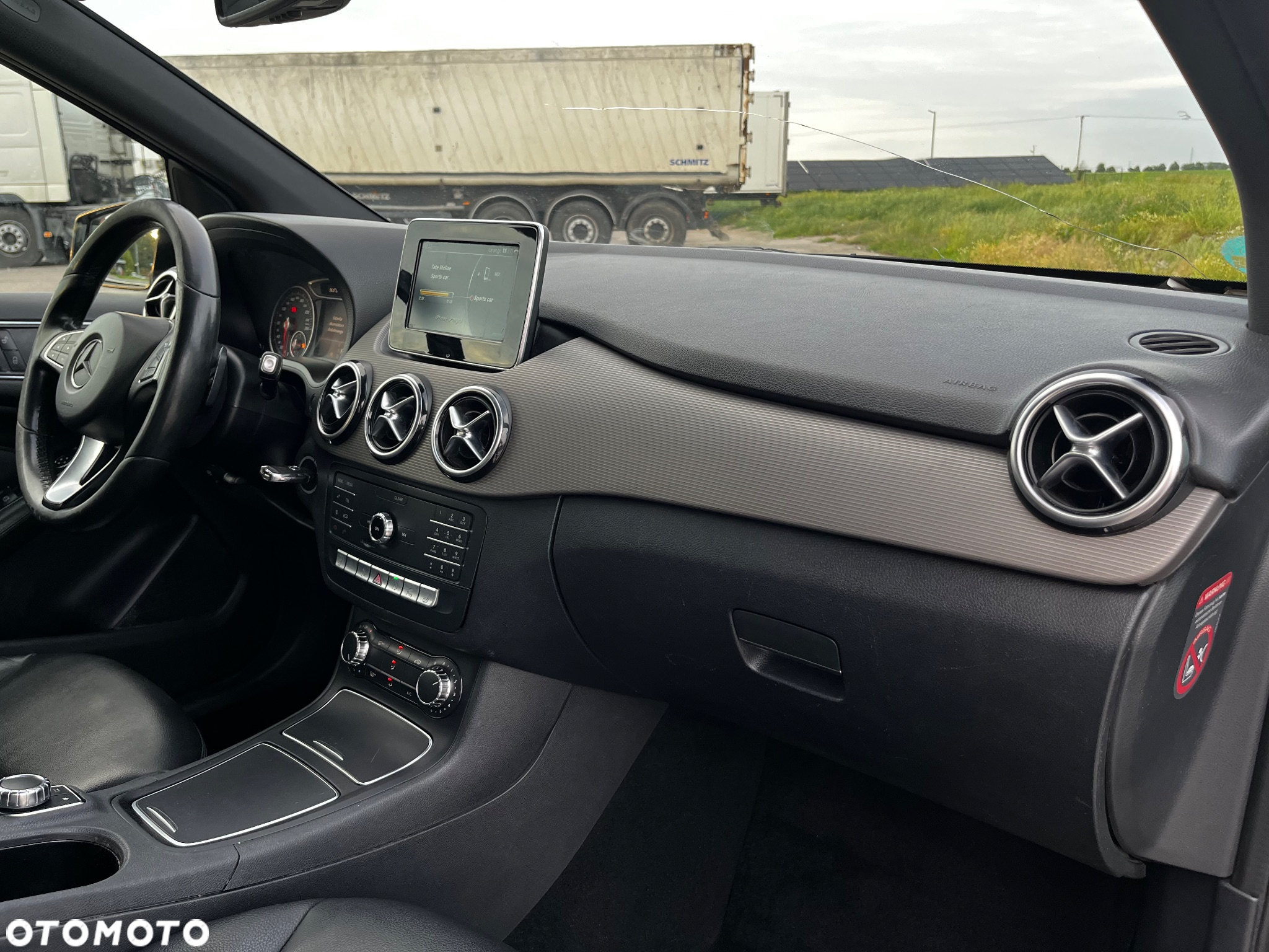 Mercedes-Benz Klasa B 200 (CDI) d 4Matic 7G-DCT AMG Line - 14