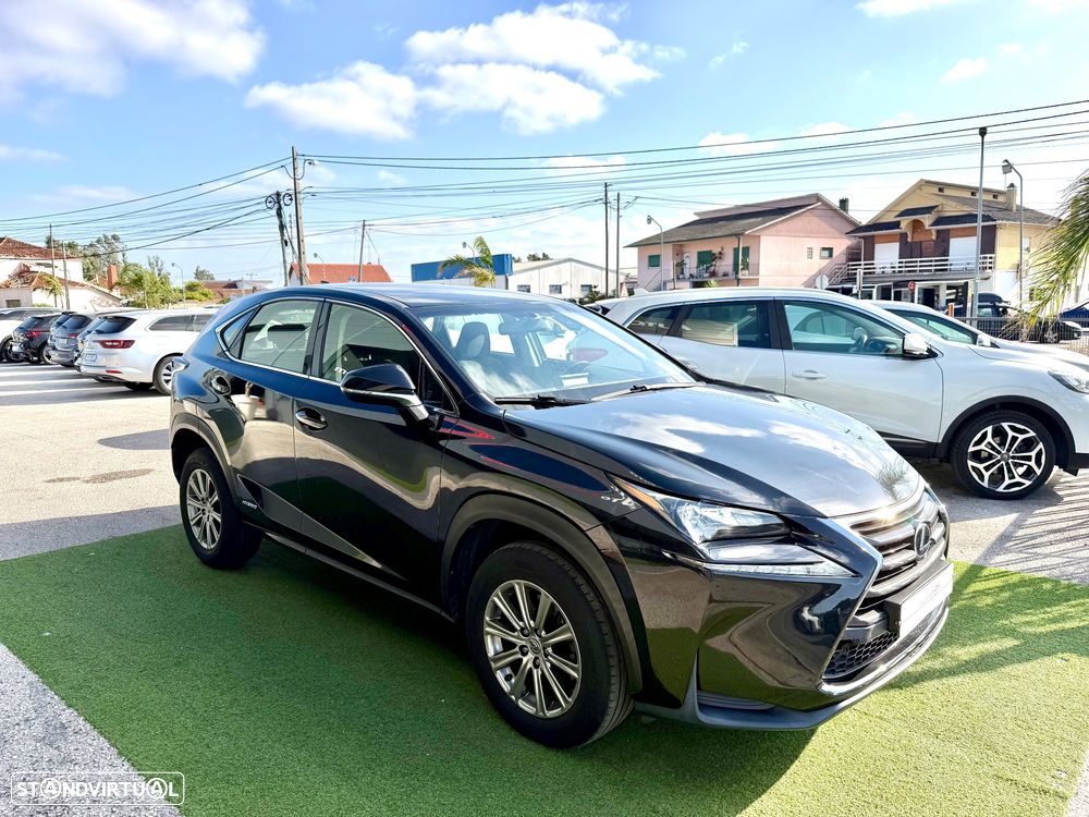 Lexus NX 300h Executive Plus - 4