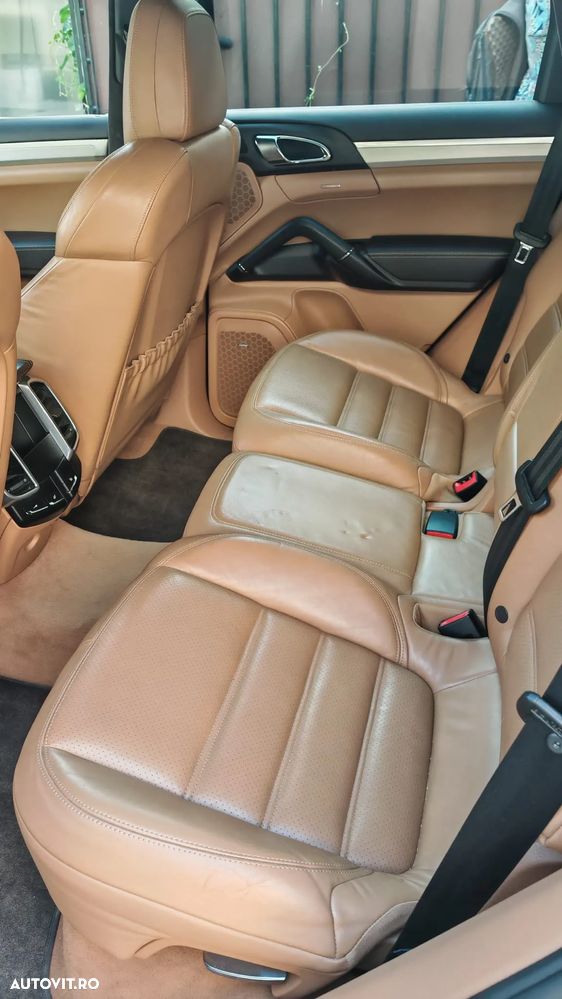 Porsche Cayenne Turbo - 6