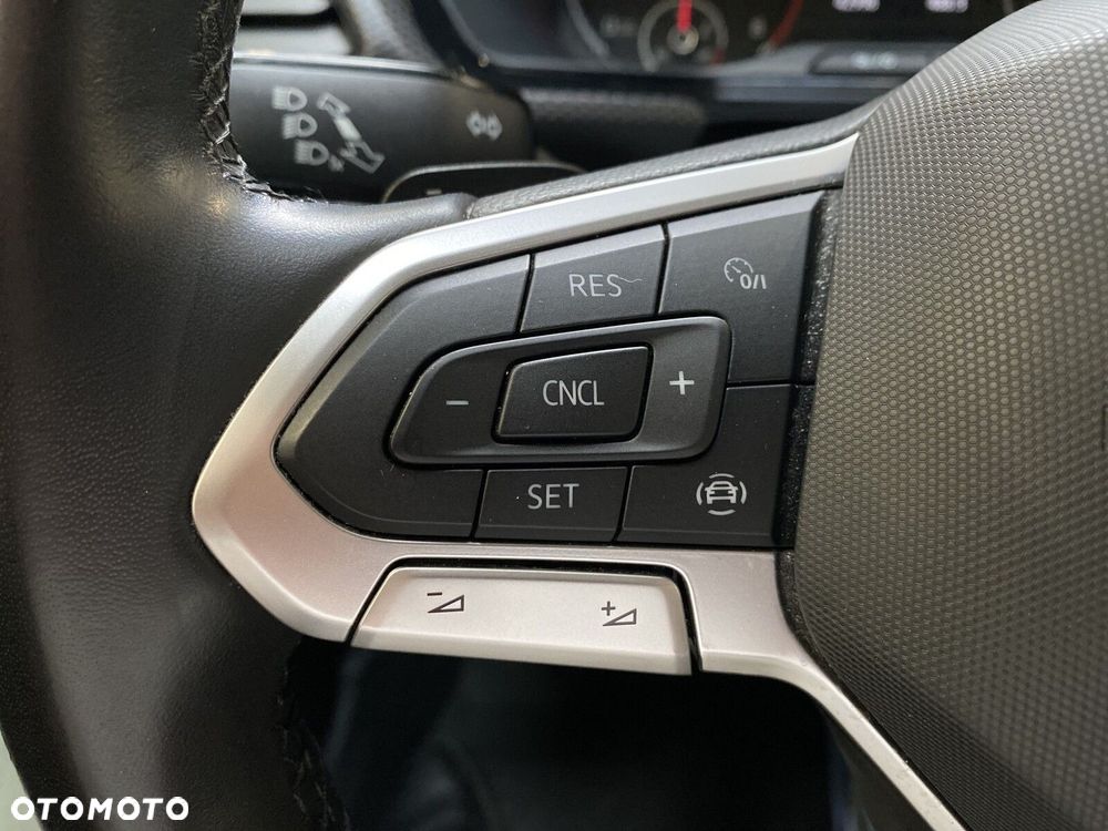 Volkswagen T-Cross - 22