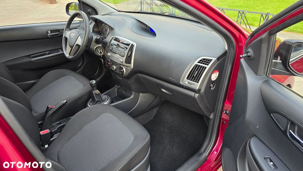 Hyundai i20 - 11
