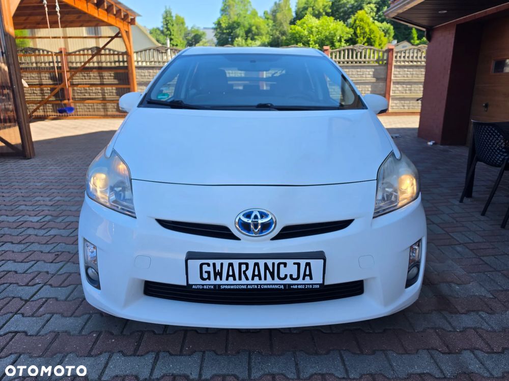 Toyota Prius (Hybrid) - 2