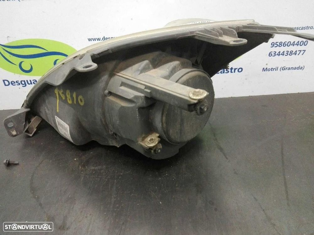 FAROL DIREITO FORD FIESTA V 2007 - - 2