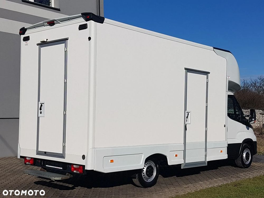 Iveco DAILY KONTENER NISKOPODŁOGOWY 4,43x2,23x2,42 SKLEP FOODTRUCK BAR KLIMA KONIOWÓZ KAMPER - 4
