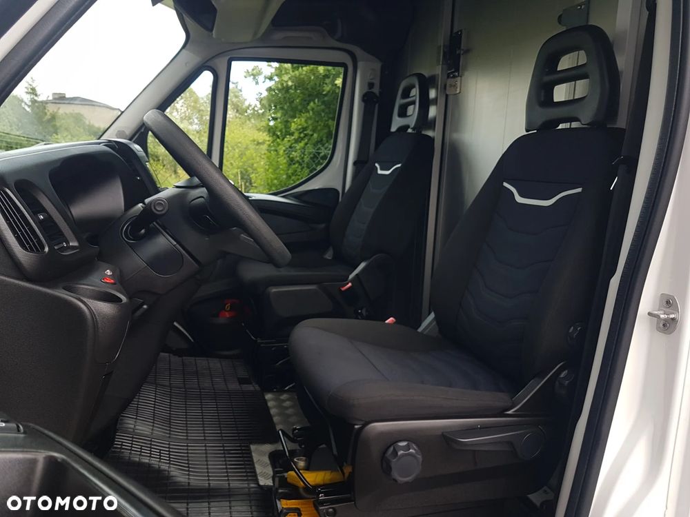 Iveco DAILY KONTENER NISKOPODŁOGOWY 4,43x2,23x2,42 SKLEP FOODTRUCK BAR KLIMA KONIOWÓZ KAMPER - 7