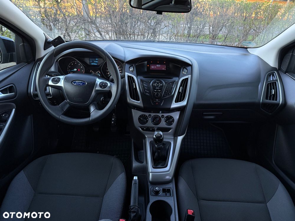 Ford Focus 1.6 TI-VCT Champions Edition - 6