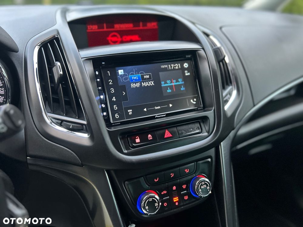 Opel Zafira - 36