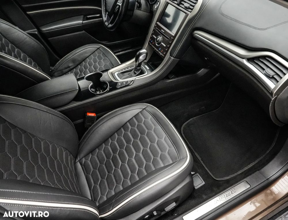 Ford Mondeo Vignale 2.0 Hybrid - 13