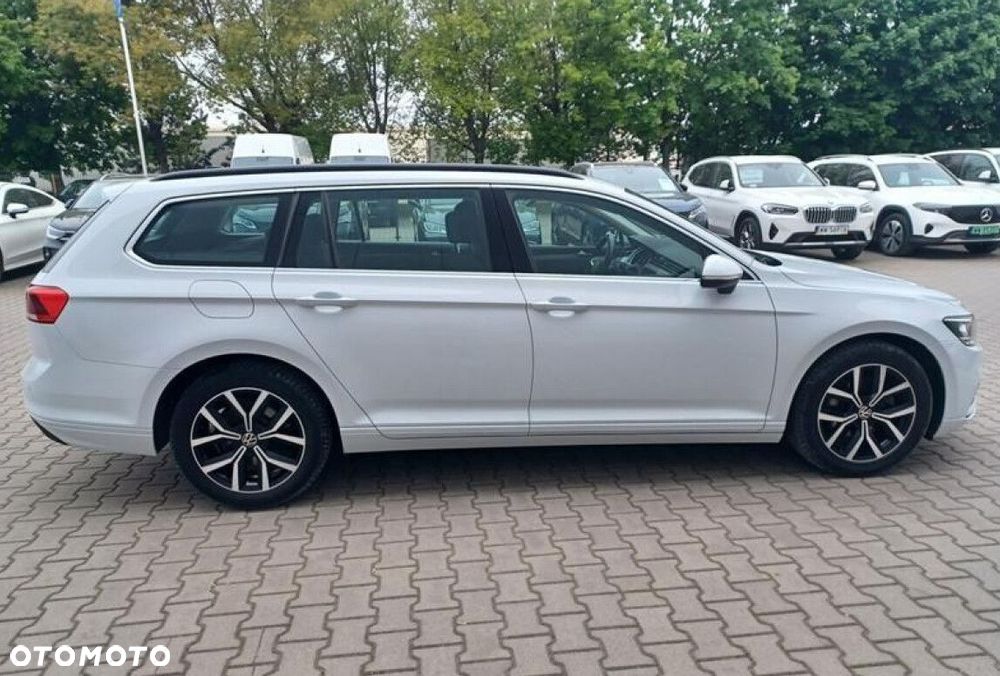 Volkswagen Passat - 5