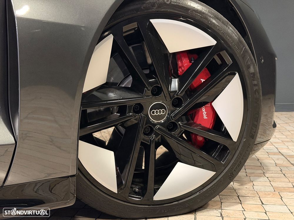Audi RS e-tron GT quattro - 11