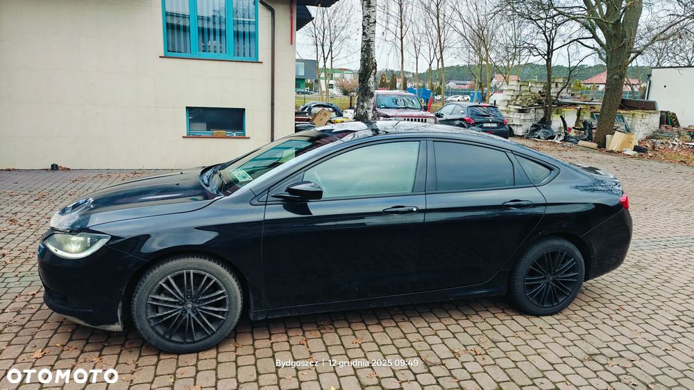 Chrysler 200 - 3