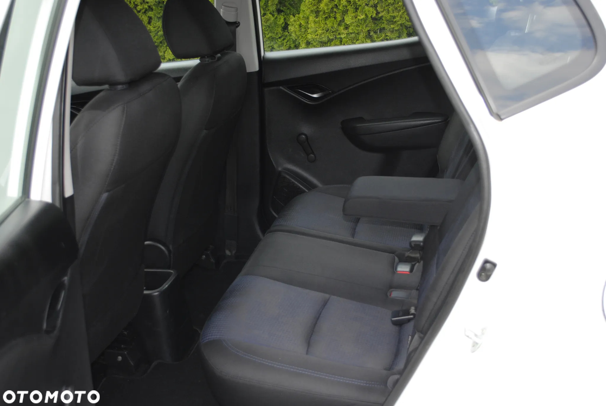 Hyundai ix20 1.4 blue Comfort - 14
