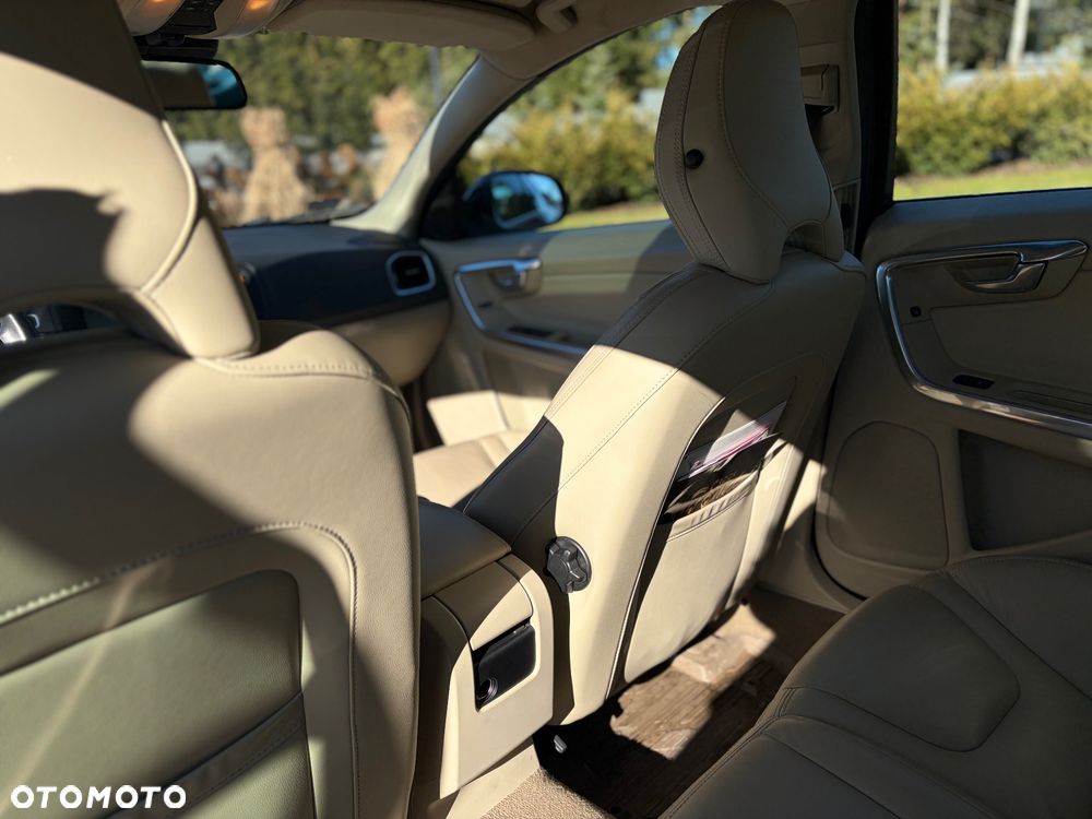 Volvo S60 D4 Geartronic - 9