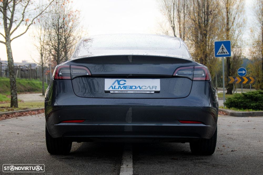 Tesla Model 3 Long-Range Dual Motor AWD - 17