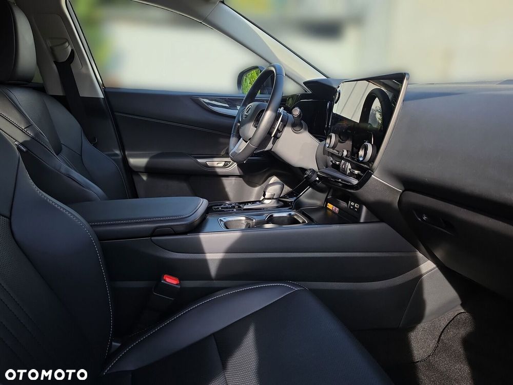 Lexus NX 350h Prestige AWD - 25